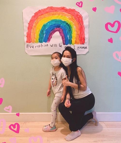 Kim Hiền chăm chồng con giữa dịch-1