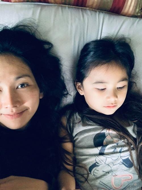 Kim Hiền chăm chồng con giữa dịch-9