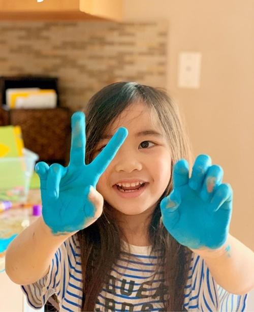 Kim Hiền chăm chồng con giữa dịch-8