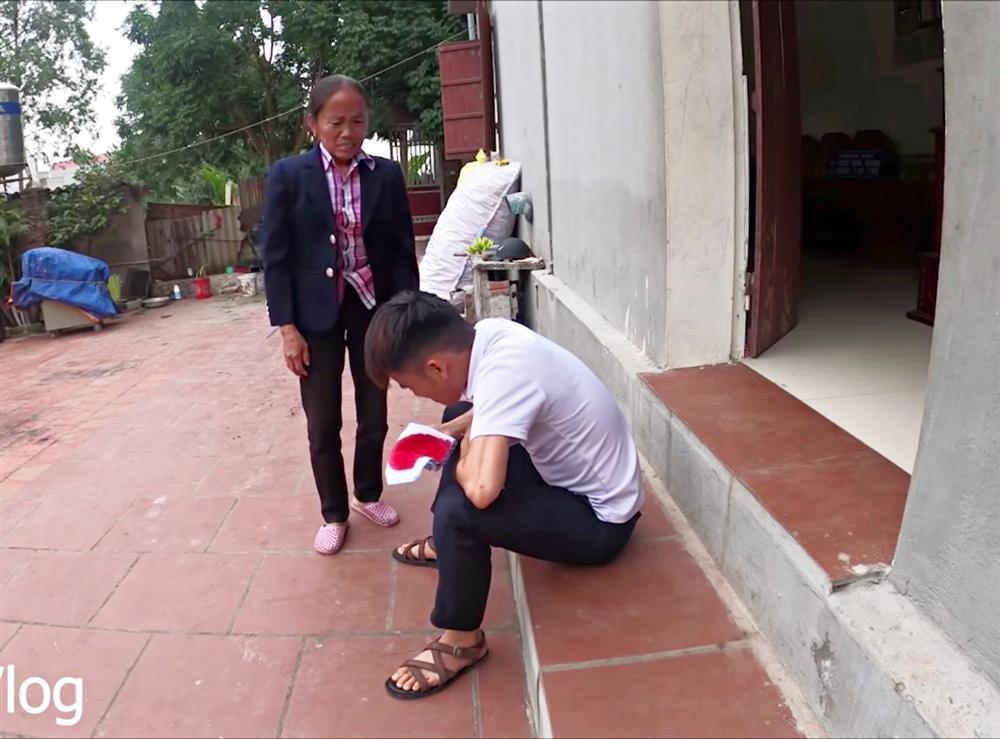 Tưởng ra lò clip mới, ai ngờ con trai bà Tân Vlog bị bóc phốt gian dối khán giả-2