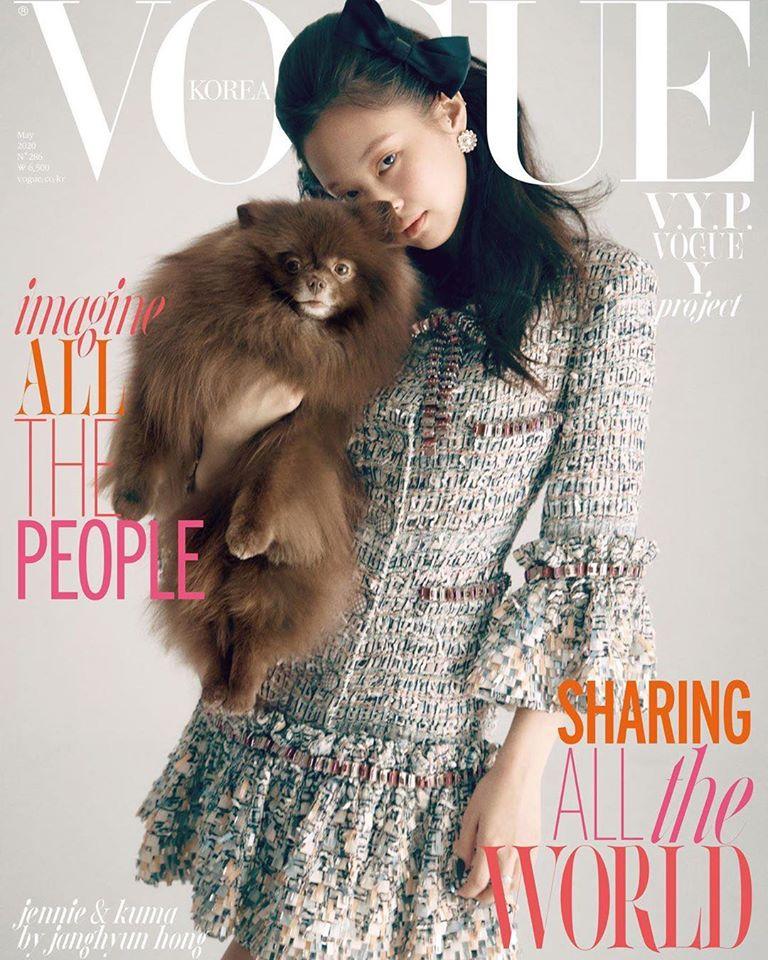 BLACKPINK Jennie và chú cún cưng Kuma là gương mặt trang bìa của Vogue Korea số ra tháng 5.