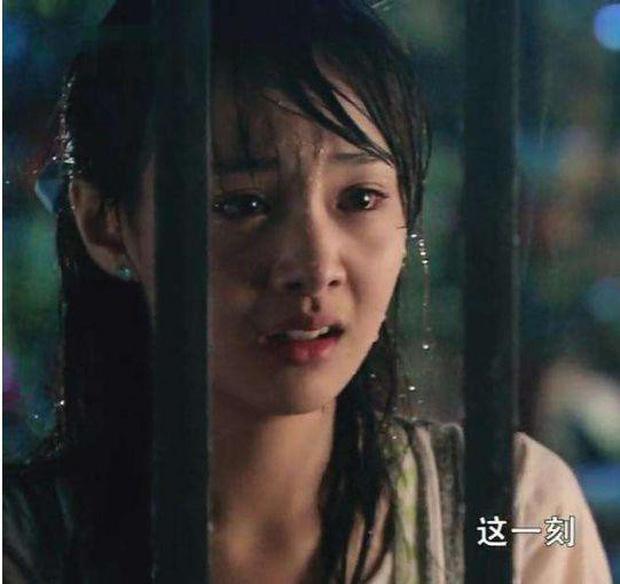 Cảnh mưa ở phim Hoa ngữ: phun nước lố, dìm hàng nhan sắc diễn viên-14