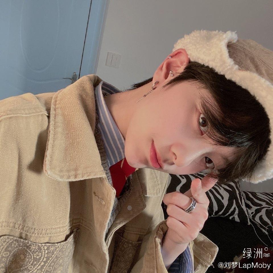 Thực tập sinh nữ Produce 101 bản Trung nổi như cồn vì quá... đẹp trai-6