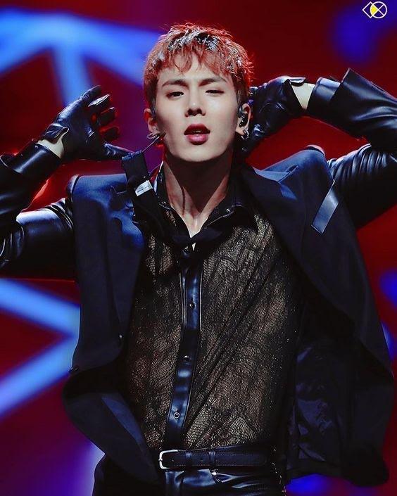 7 sao nam Hàn không ngại mặc áo xuyên thấu khoe body 6 múi-1