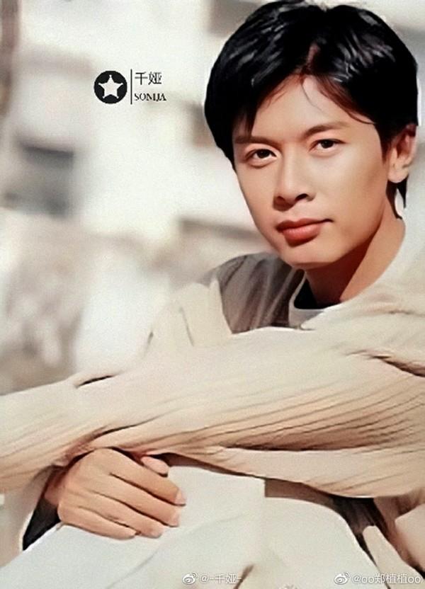 Nam thần TVB một thời lừng lẫy: thiếu gia đam mê cờ bạc, quy y cửa Phật để giảm nhẹ tội lỗi-1