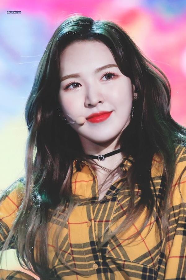 Fan thở phào với hình ảnh Wendy tươi tắn ngày trở lại sau thời gian điều trị chấn thương-1