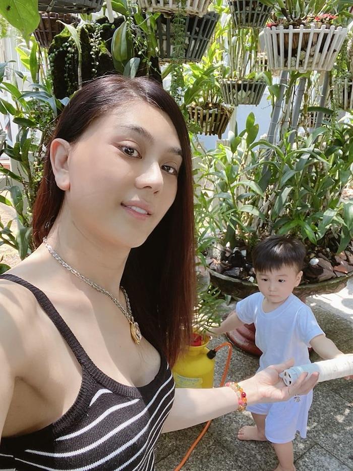 Lâm Khánh Chi lộ diện sau nghi vấn chia tay Phi Hùng, khéo tiết lộ tình trạng hôn nhân-3