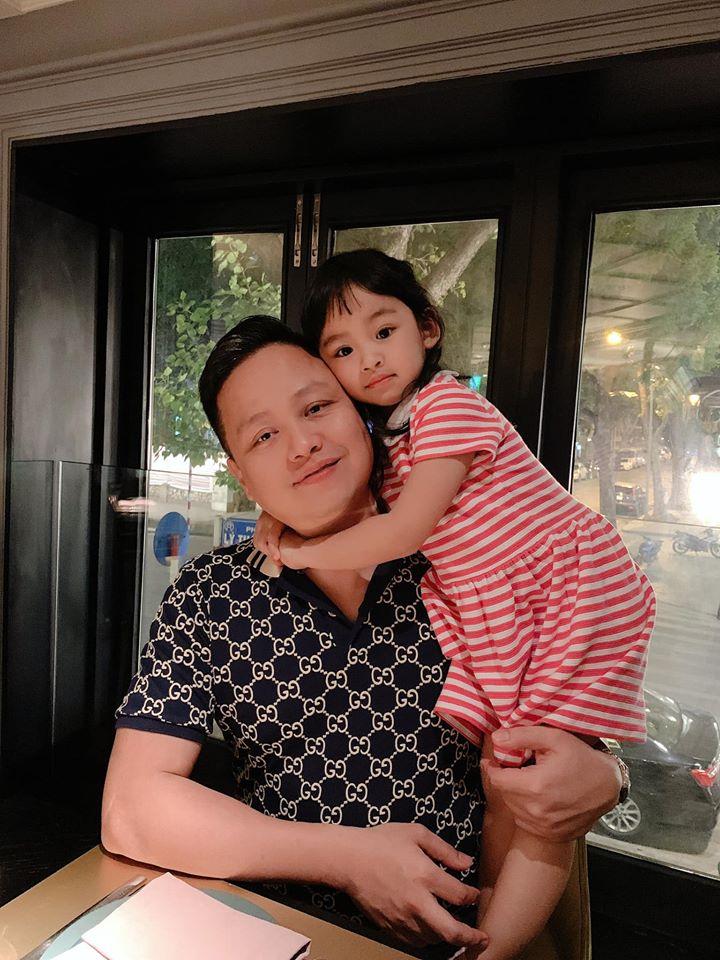 Hiếm hoi mới xuất hiện, ái nữ 4 tuổi nhà Á hậu Ngô Trà My gây ngỡ ngàng vì quá xinh-6