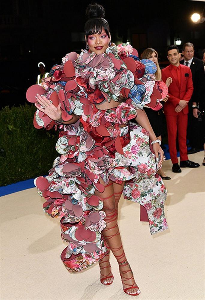 Rihanna - Biểu tượng gợi cảm bầm dập vì yêu nhầm kẻ vũ phu-6