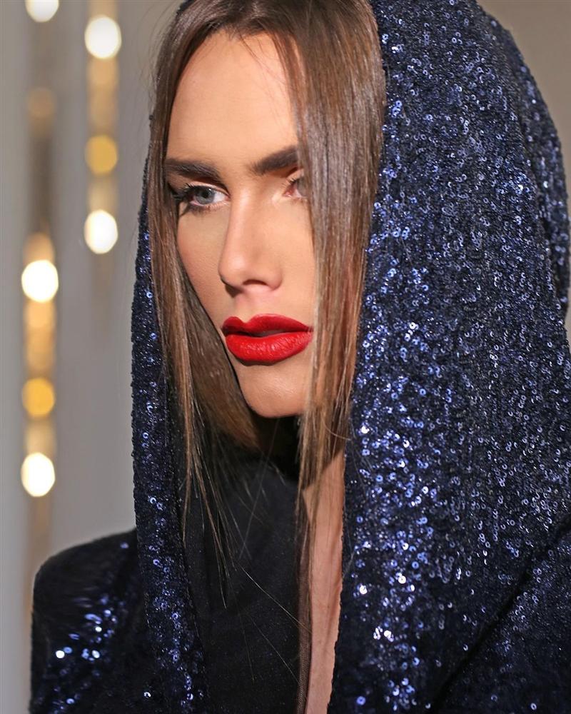 Bản tin Hoa hậu Hoàn vũ 15/4: Đối thủ make-up lồng lộn, nhan sắc lấn lướt Khánh Vân-10