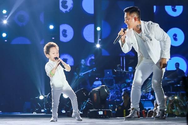 Mới 3 tuổi, con gái Tuấn Hưng vừa hát vừa nhảy đúng chuẩn con nhà tông-6