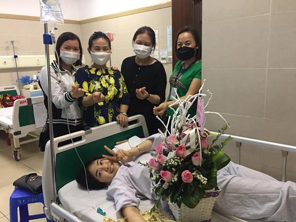 Cô gái mắc ung thư có sinh nhật đặc biệt tại BV Bạch Mai nhờ Covid-19-2