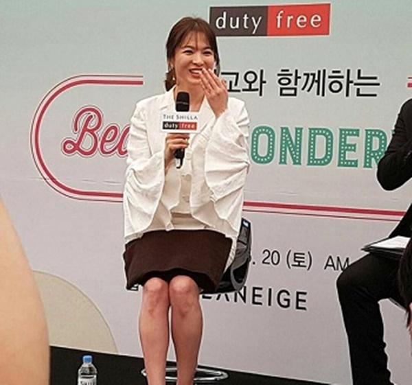 Học ngay các cô nàng Black Pink cùng loạt sao Hàn tips diện đồ ngắn sexy mà không bao giờ bị lộ hàng khi ngồi-1