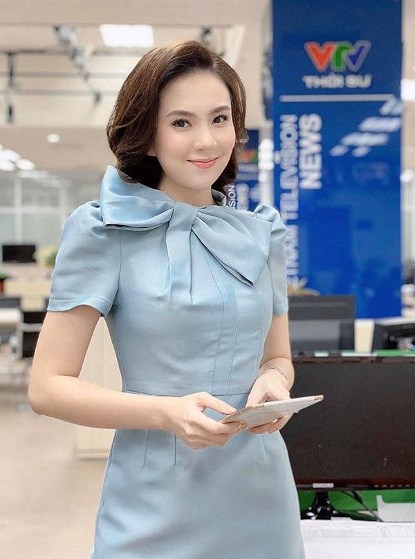 Khi BTV Mai Ngọc thử diện đồ lạ mắt lên truyền hình, phản ứng của dân tình mới đáng nói-8