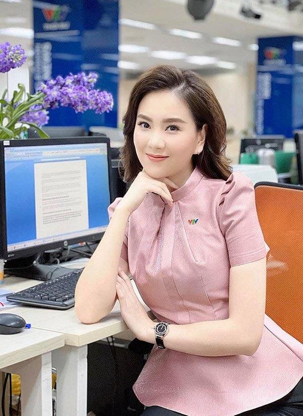 Khi BTV Mai Ngọc thử diện đồ lạ mắt lên truyền hình, phản ứng của dân tình mới đáng nói-9