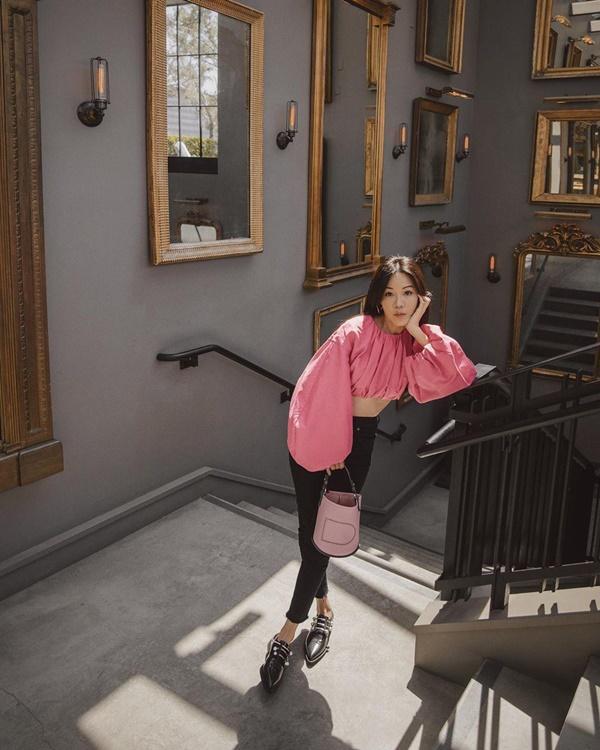 Khi BTV Mai Ngọc thử diện đồ lạ mắt lên truyền hình, phản ứng của dân tình mới đáng nói-13