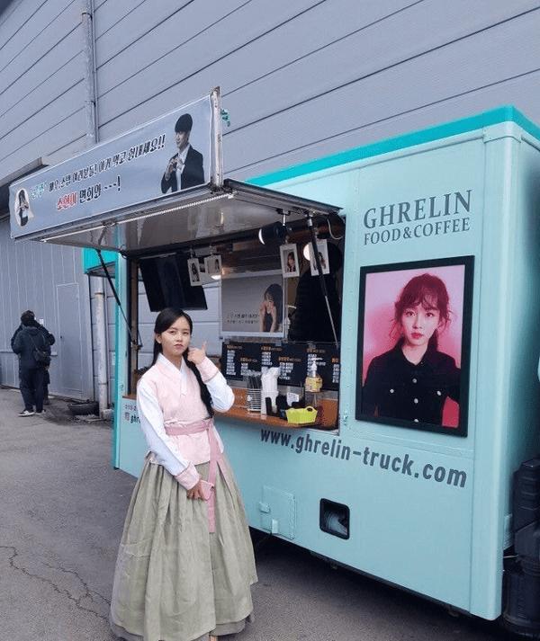 Em gái mưa Kim So Hyun và những lần vướng nghi án hẹn hò bạn diễn-6