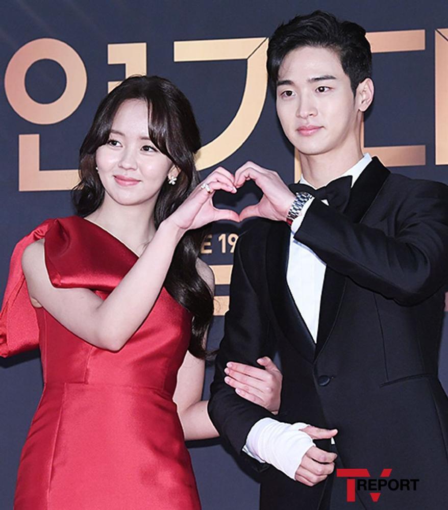 Em gái mưa Kim So Hyun và những lần vướng nghi án hẹn hò bạn diễn-4