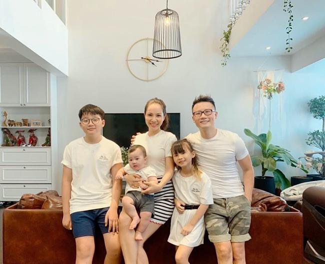 Nếu bạn nằm trong diện cách ly xã hội đến 22/4, loạt ca khúc này sẽ tiếp thêm sức mạnh tinh thần!-3