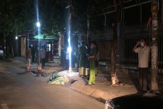 Truy tìm người đi xe máy chở bao tải chứa thi thể người ở Sài Gòn