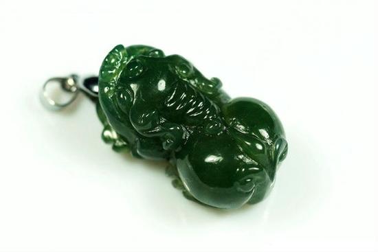 Chọn tỳ hưu hợp mệnh gia chủ làm ăn thuận lợi, tiền chảy vào nhà ào ào như thác