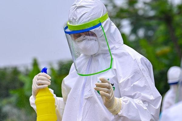 Tin mừng: Việt Nam không ghi nhận ca mắc mới COVID-19, bác gái BN17 đã giao tiếp được, BN91 tiến triển tốt-3