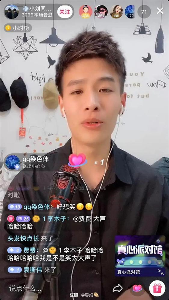 Trượt tay lúc livestream, hot boy võ thuật hóa thanh niên bình thường khiến fan kêu trời: Thất vọng quá anh ơi-4