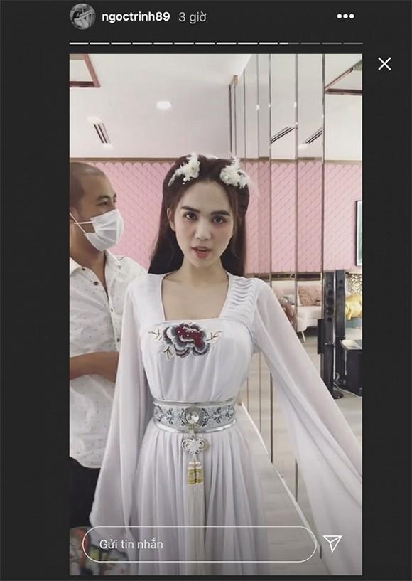 Chán hàng hiệu, Ngọc Trinh diện luôn đồ cổ trang như Tiểu Long Nữ khoe vòng eo con kiến không chỉnh sửa-1