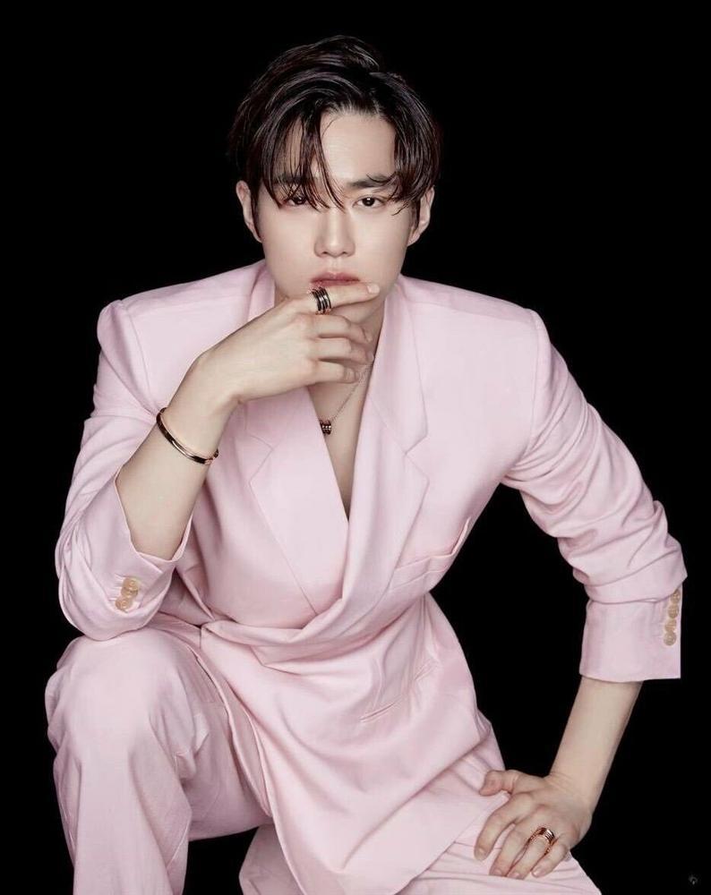 Những visual hàng đầu SM được tuyển chọn trên phố-3