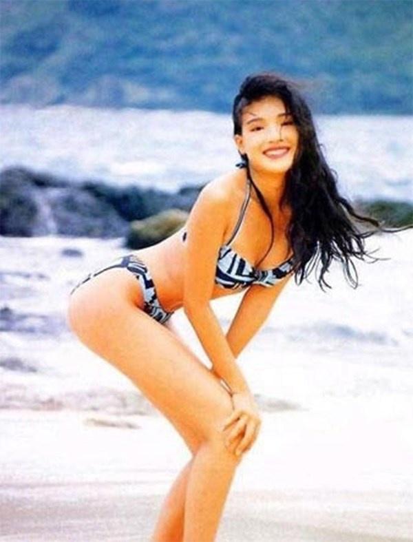 Nhan sắc Thư Kỳ ở tuổi 44-3