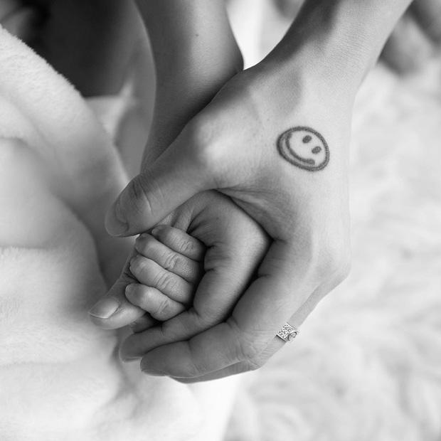 Ái nữ nhà đại gia Minh Nhựa sinh quý tử sau 7 tháng kết hôn-6