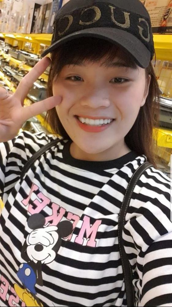 Thánh sún Ngân Thảo của Thách Thức Danh Hài bị tố sống giả tạo, loạt ảnh sành điệu bị đào xới-4