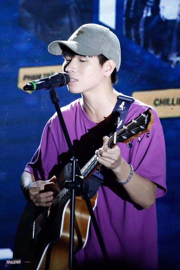 Jack và những hiện tượng âm nhạc nổi tiếng sau một đêm giờ ra sao?-8