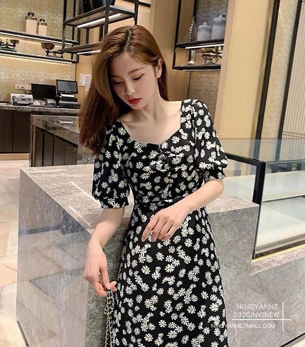 Váy hoa cúc xinh như Rosé là hot trend phải có hè này-7