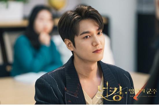 Lee Min Ho và những lần đầu làm 'chuyện ấy' trong 'Quân vương bất diệt'