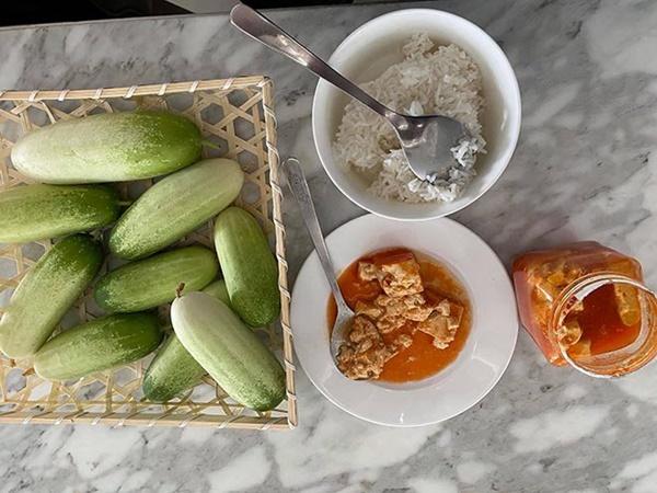 Bữa sáng đạm bạc và sở thích ăn uống của MC giàu nhất Việt Nam Quyền Linh-2