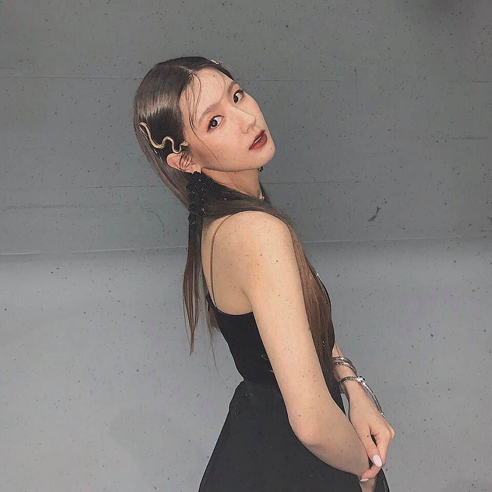 Thành viên hụt BLACKPINK gây bão với nhan sắc lộng lẫy như tranh vẽ, sống mũi hoàn hảo khó tin-1