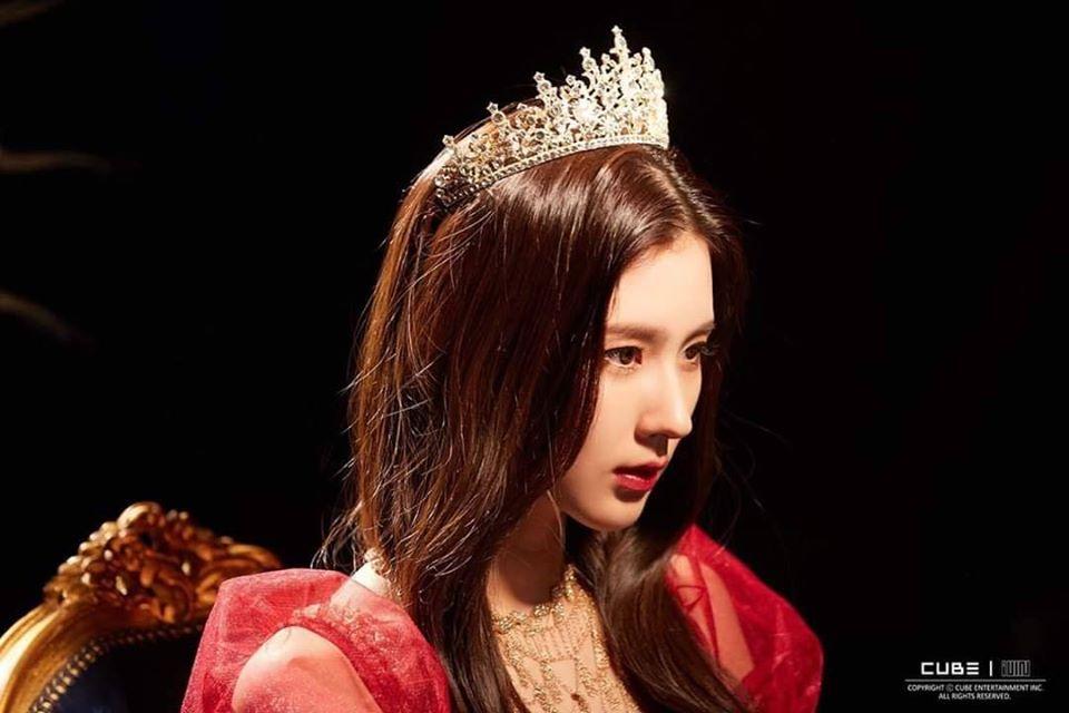 Thành viên hụt BLACKPINK gây bão với nhan sắc lộng lẫy như tranh vẽ, sống mũi hoàn hảo khó tin-2