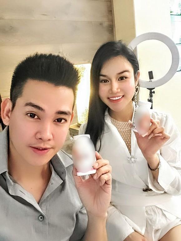 Sau hơn hai tuần Mai Phương mất, Phùng Ngọc Huy xuất hiện với diện mạo mới-1