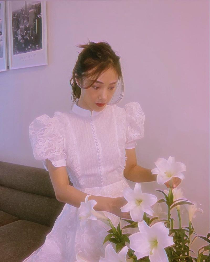 Sam diện áo xuyên thấu - Thiều Bảo Trâm bất ngờ phô diễn vòng 1 phổng phao-3