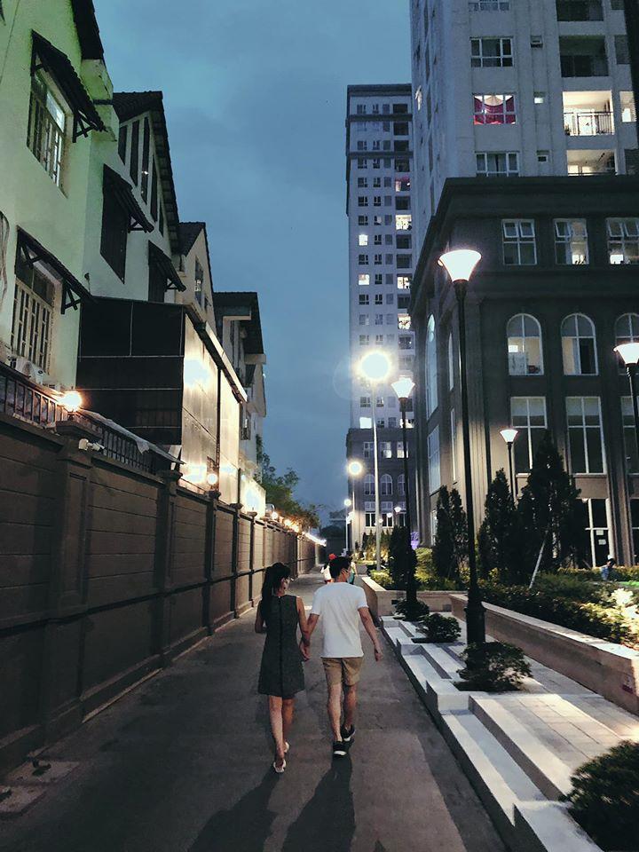 Đông Nhi nắm tay Ông Cao Thắng không buông sau khi hình ảnh khám thai bị rò rỉ-1