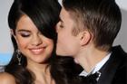 Selena Gomez tàn phai nhan sắc, bệnh tật vì yêu nhầm người