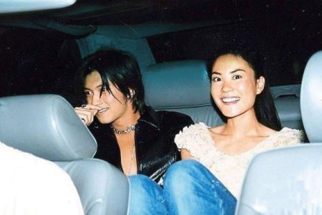 Chỉ với chi tiết nhỏ, dân mạng biết rằng tình cảm của Tạ Đình Phong - Vương Phi vẫn bền vững và nồng thắm-10