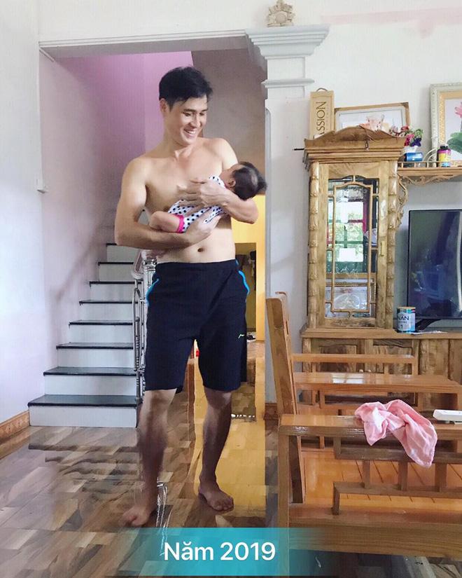 2 bức ảnh với khoảng cách 25 năm khiến tất cả trầm trồ: Nhan sắc của người đàn ông đã bị thời gian bỏ quên?-3