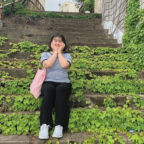 Không chỉ hợp diện ra ngoài, áo phông được nhiều sao Việt mặc ở nhà để giấu dáng kém thon-12