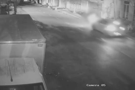 Truy tìm tài xế tông chết người đi bộ