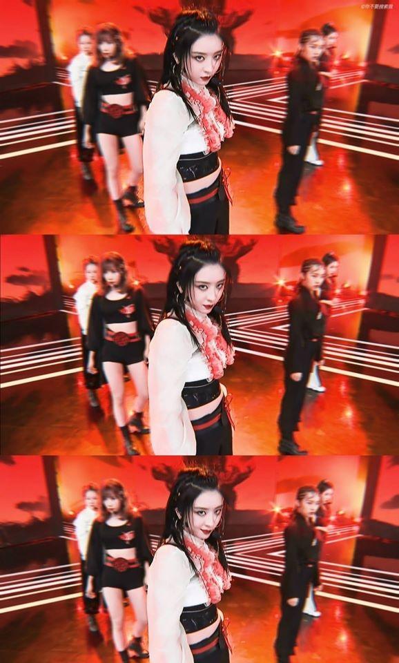 Màn trình diễn Thập diện mai phục trong Thanh xuân có bạn gây bão mạng xã hội-1