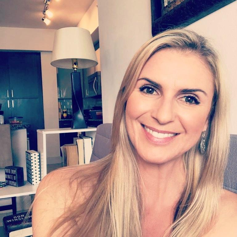 Bản tin Hoa hậu Hoàn vũ 18/4: Thùy Lâm và HHen Niê nổi bật nhất với thời trang lên đường-2