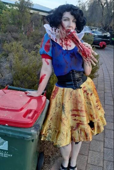 Trào lưu lên đồ, ăn mặc lồng lộn chỉ để đi đổ rác giữa dịch Covid-19-3