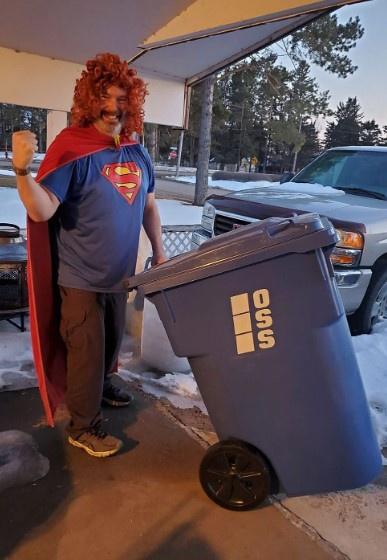 Trào lưu lên đồ, ăn mặc lồng lộn chỉ để đi đổ rác giữa dịch Covid-19-4